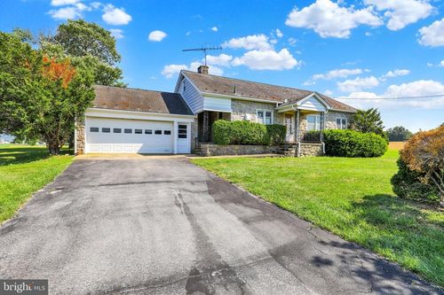 8893 Allentown Pike, Fleetwood, PA, 19522-8505 | Card Image