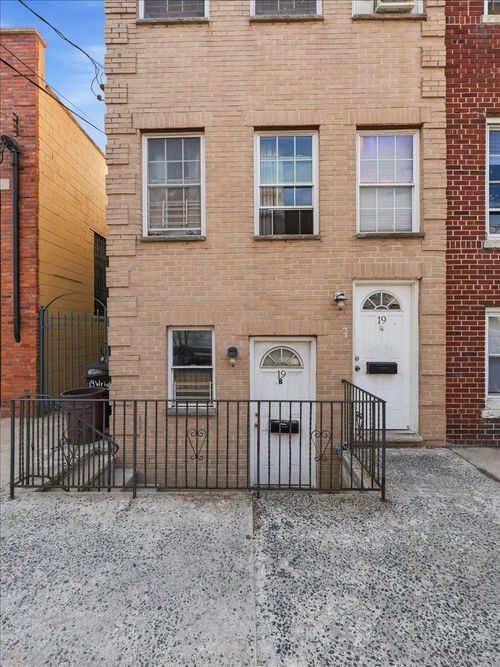 19 Wright Ave, Jersey City, NJ, 07306-6417 | Card Image