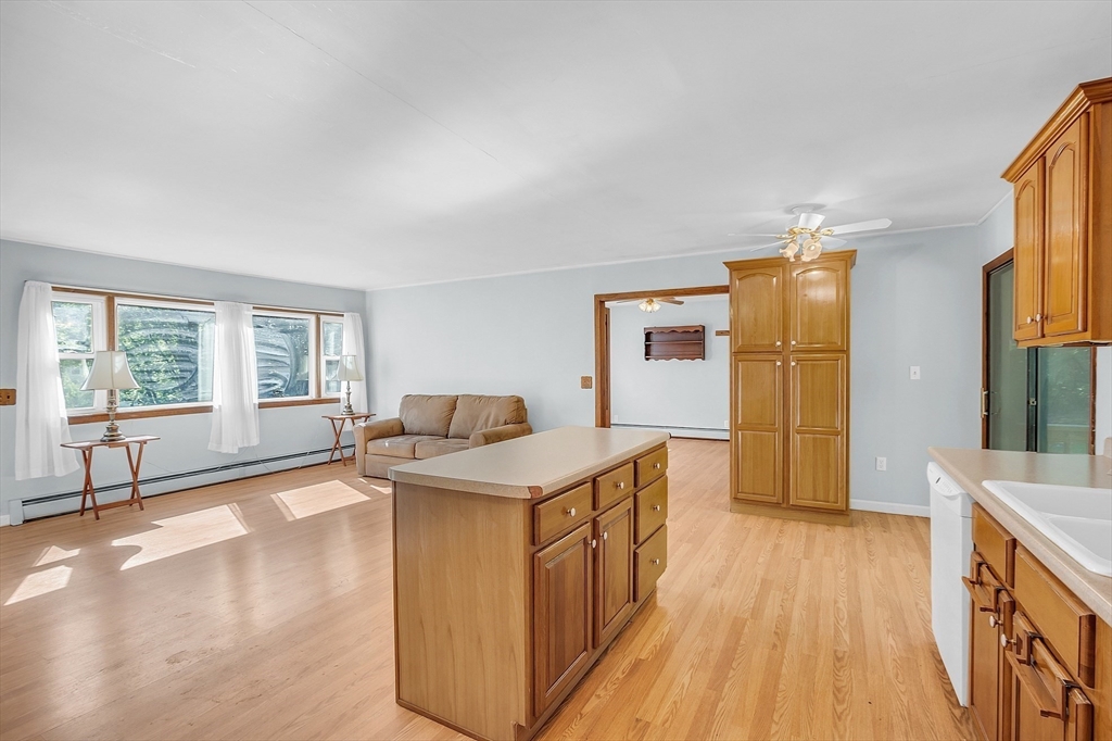 Cove Rd, Lunenburg, MA 01462