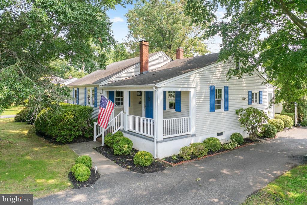 Maxwell Ave, Hightstown, NJ 08520