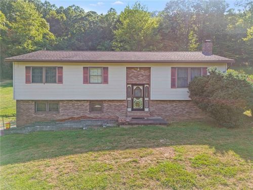 218 Gwynn Rd, Jefferson, PA, 15344-4044 | Card Image