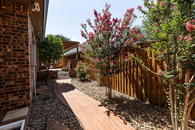 10003 Savannah Ave, House other with 4 bedrooms, 5 bathrooms and null parking in Lubbock TX | Image 4