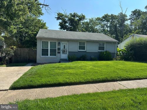7928 Piedmont Ave, GLENARDEN, MD, 20706-1739 | Card Image