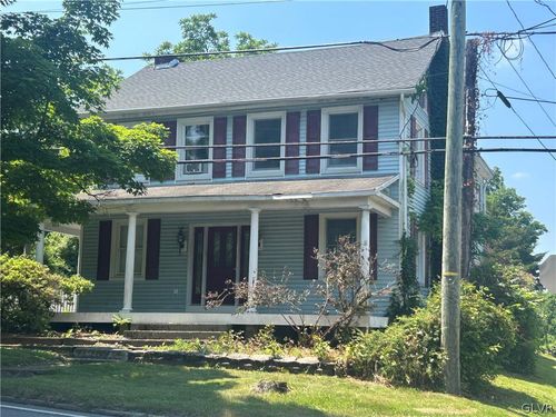 696 S Delaware Dr, Mount Bethel, PA, 18343-5802 | Card Image
