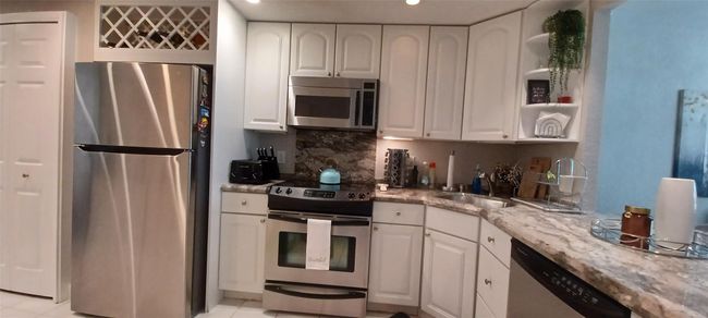 APT-205 - 3151 N Course Ln, Condo with 2 bedrooms, 2 bathrooms and null parking in Pompano Beach FL | Image 25