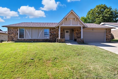 8626 S 65th East Pl, Tulsa, OK, 74133-4101 | Card Image