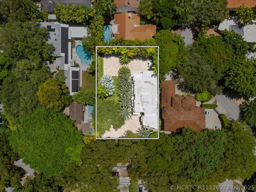 3917 S Le Jeune Rd, Coconut Grove, FL, 33146-2811 | Card Image