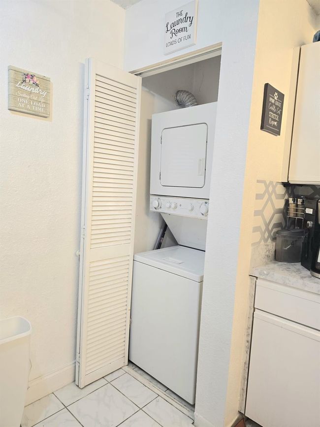 210B - 4047 Nw 22 Nd St, Condo with 2 bedrooms, 2 bathrooms and null parking in Coconut Creek FL | Image 5
