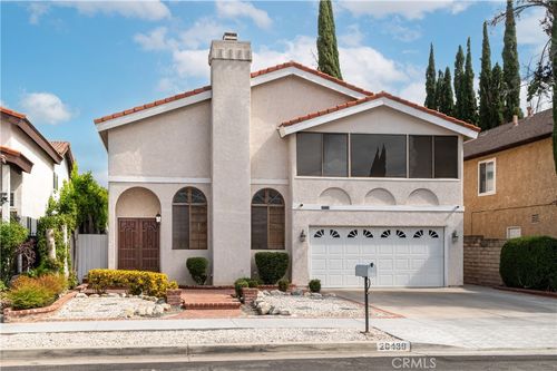 20439 Hemmingway, Winnetka, CA, 91306 | Card Image