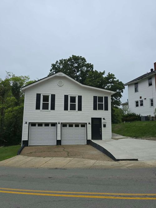 2731 Blackburn Ave, Ashland, KY, 41101-4738 | Card Image