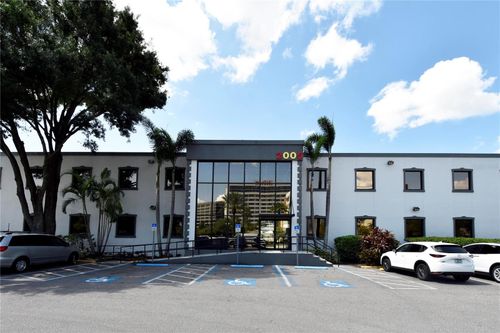 2005 Pan Am Cir, Tampa, FL, 33607-2359 | Card Image