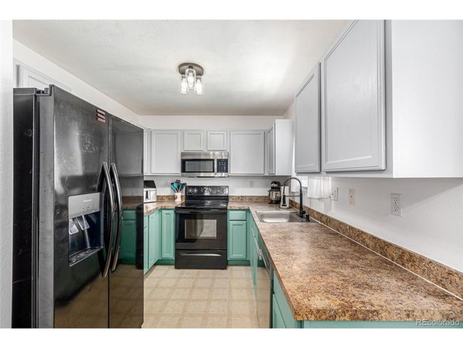 2728 Renshaw St, House other with 3 bedrooms, 2 bathrooms and null parking in Strasburg CO | Image 13