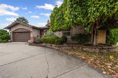 13809 Harbour Ct, Sterling Heights, MI, 48312-4361 | Card Image