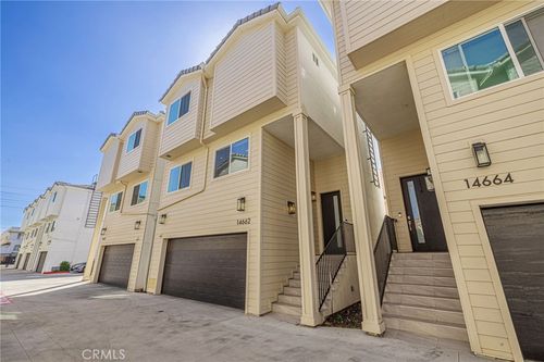 14662 W Sara Ln, Panorama City, CA, 91402-1860 | Card Image