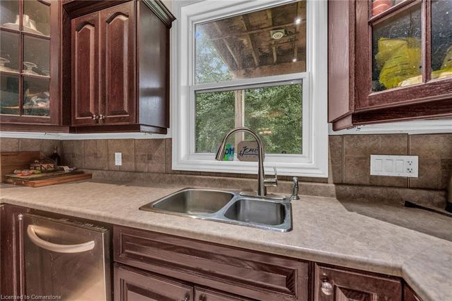 7 Robinson St S, House other with 6 bedrooms, 2 bathrooms and 8 parking in Grimsby ON | Image 7