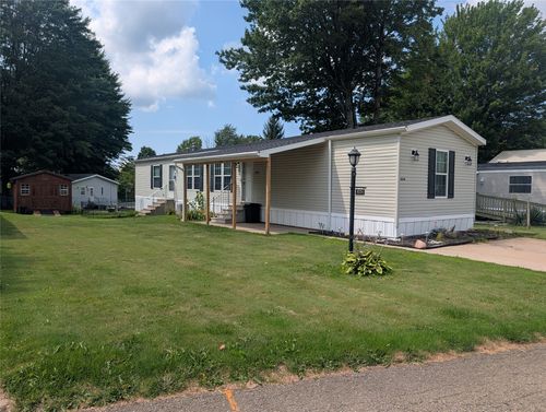 8224 Cloveridge Dr, Erie, PA, 16509-7208 | Card Image