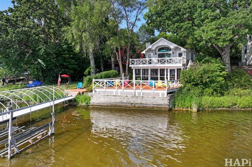 39071 N Jackson Dr, Spring Grove, IL, 60081-9340 | Card Image