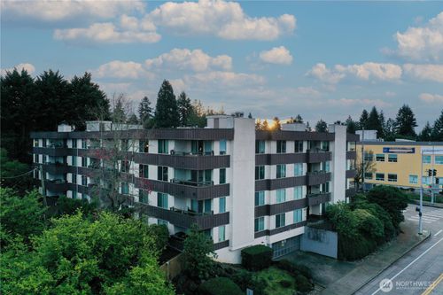 apt-102-3421 Sw Roxbury St, Seattle, WA, 98126-4162 | Card Image