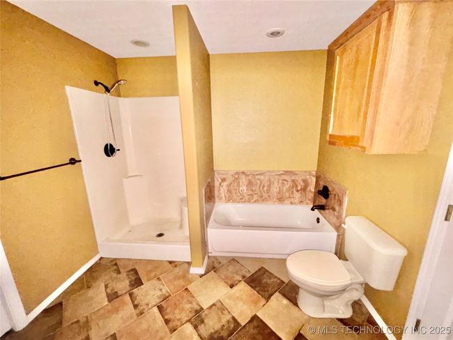 1219 Nw 3 Rd Cir, House other with 3 bedrooms, 2 bathrooms and null parking in Stigler OK | Image 13