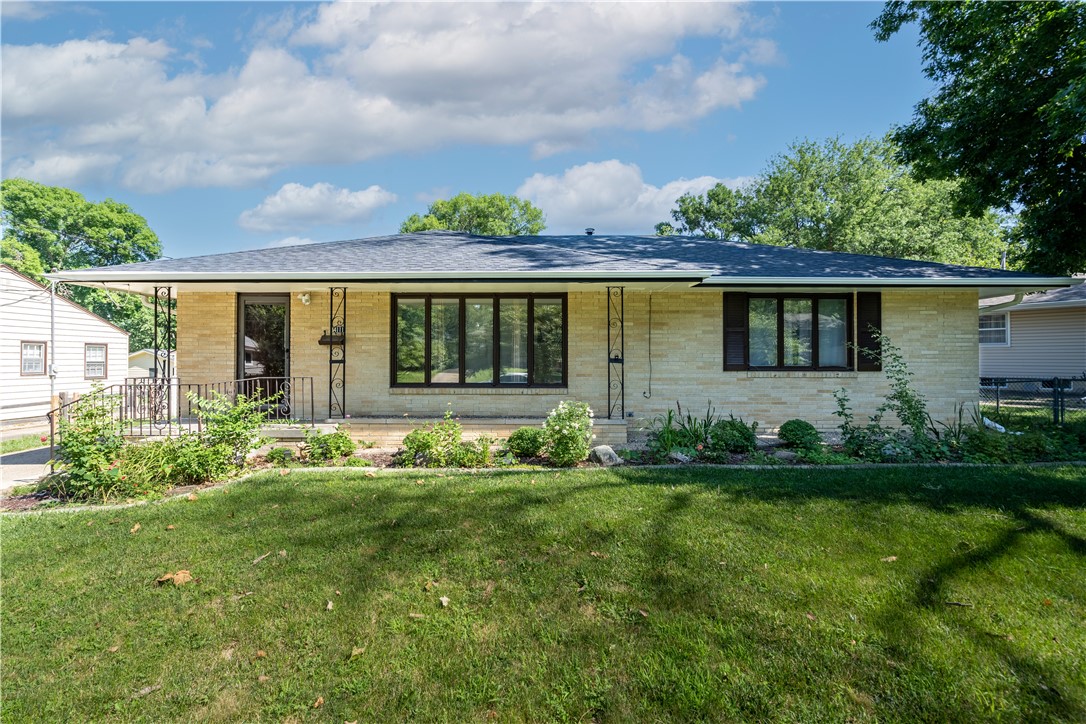 Aurora Ave, Des Moines, IA 50310