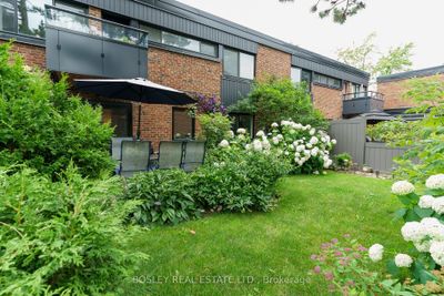 10 - 4357 Bloor St W, Condo with 3 bedrooms, 3 bathrooms and 1 parking in Toronto ON | Image 1