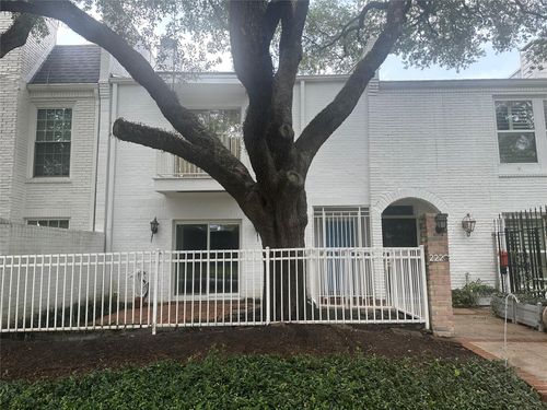 2220 Welch St, Houston, TX, 77019-5618 | Card Image