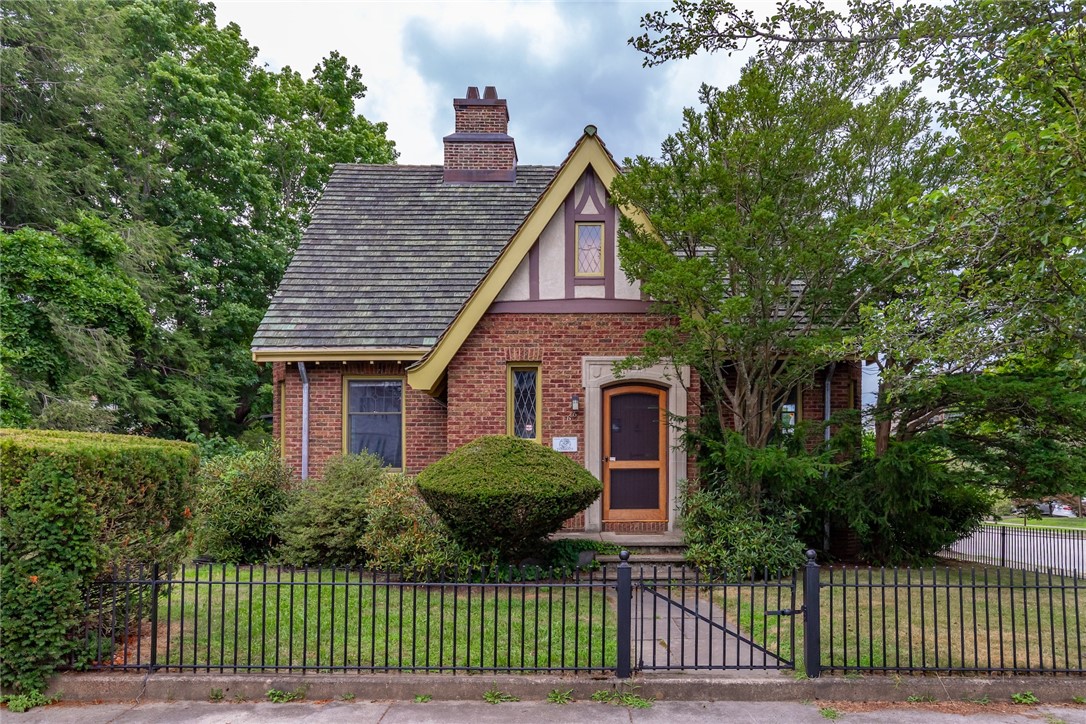 Lancaster St, Providence, RI 02906