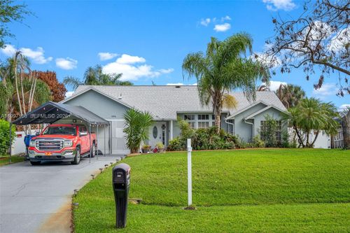 694 Se Karrigan Ter, Port St Lucie, FL, 34983-3238 | Card Image