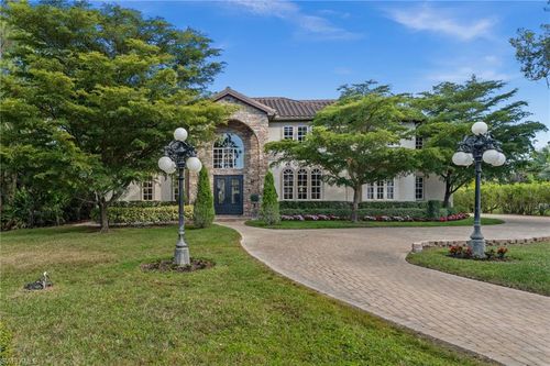 9250 The Ln, NAPLES, FL, 34109-1597 | Card Image