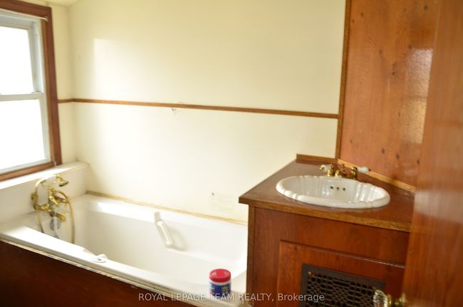 231 County Rd 2, House other with 4 bedrooms, 2 bathrooms and 5 parking in Edwardsburgh ON | Image 19