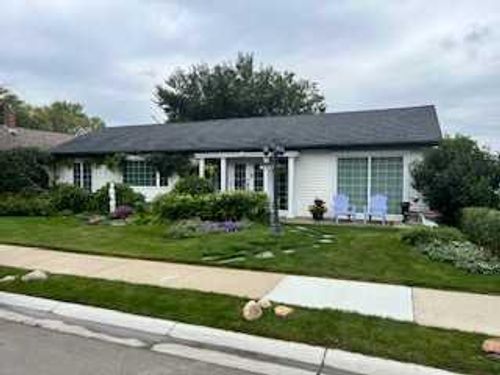 1006 9 St N, Lethbridge, AB, T1H1Z8 | Card Image