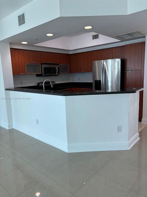 1606-15051 Royal Oaks Ln, North Miami, FL, 33181-2460 | Card Image