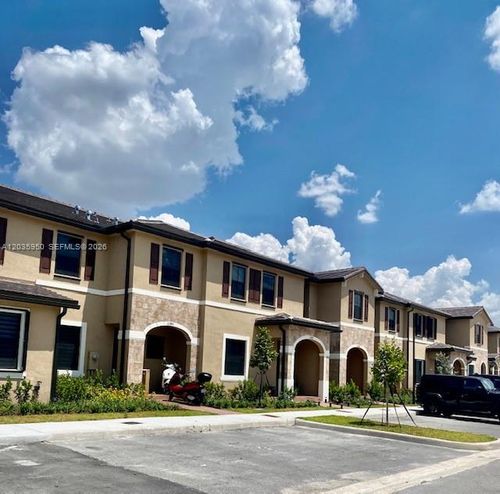 0-3476 W 114th Ter, Hialeah Gardens, FL, 33018-2217 | Card Image