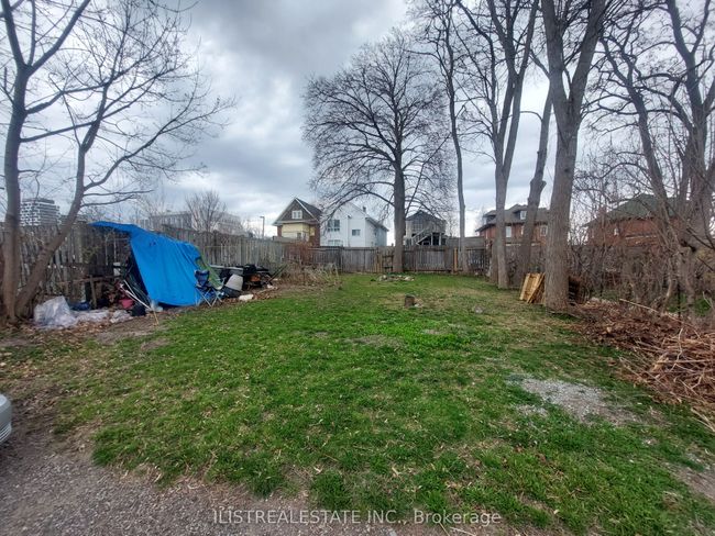 222 Athol St E, House other with 5 bedrooms, 3 bathrooms and 6 parking in Oshawa ON | Image 15