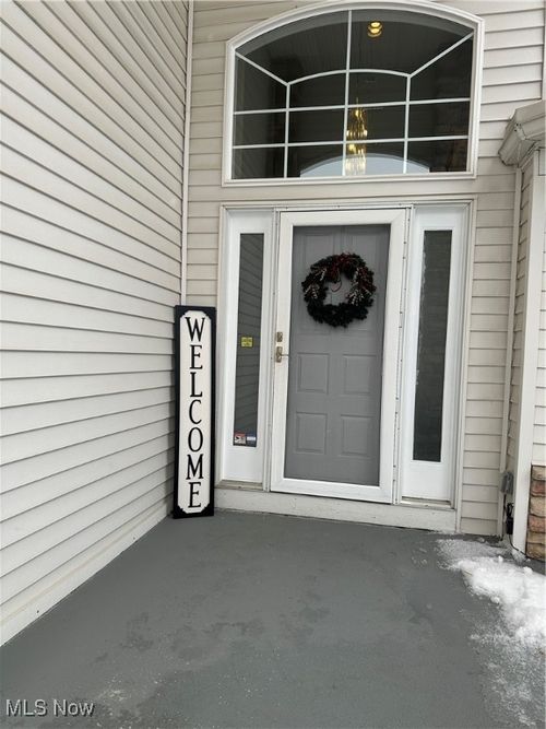 325 Burwick Rd, Cleveland, OH, 44143-3819 | Card Image