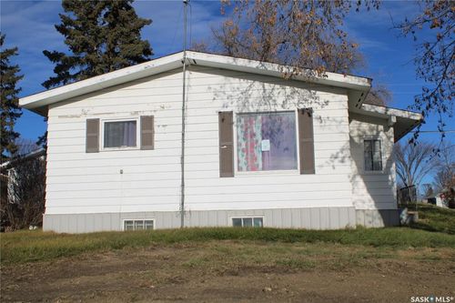 102 Highway Ave W, Preeceville, SK, S0A3B0 | Card Image