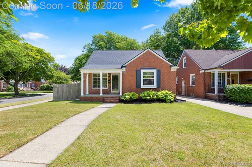 19296 Berden St, Harper Woods, MI, 48225-2404 | Card Image