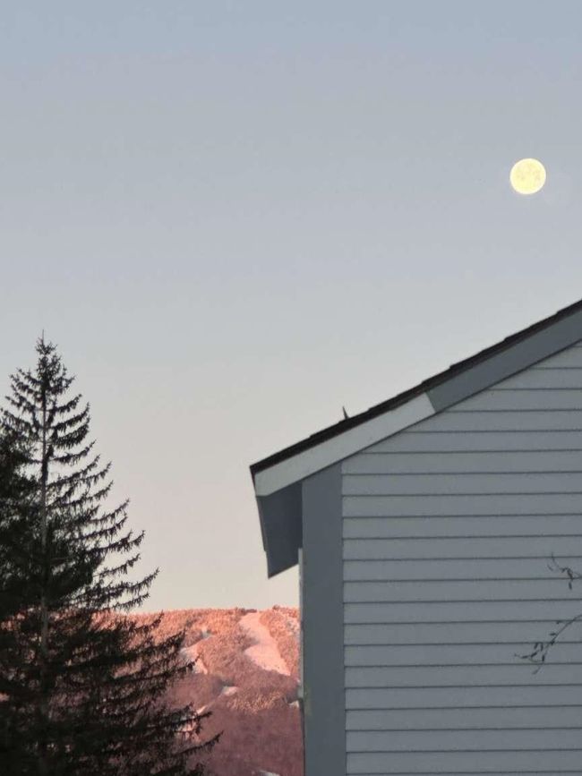 B3 - 32 Route 103 S, Condo with 3 bedrooms, 2 bathrooms and null parking in Ludlow VT | Image 18