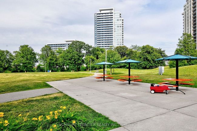 619 - 30 N Park Rd, Condo with 2 bedrooms, 2 bathrooms and 1 parking in Vaughan ON | Image 9