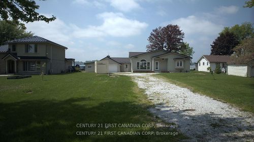 3877 St Clair Pky, Port Lambton, ON, N0P2B0 | Card Image