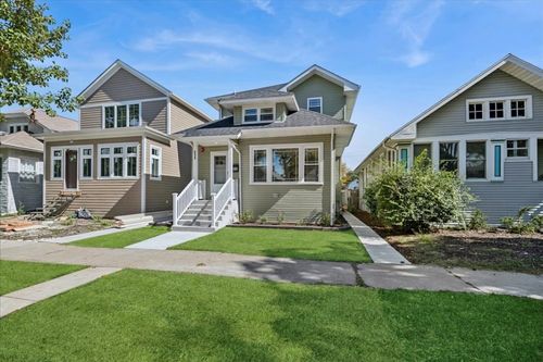 912 N Humphrey Ave, Oak Park, IL, 60302-1418 | Card Image
