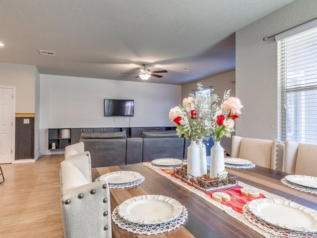 5726 Chestnut Xing, House other with 4 bedrooms, 3 bathrooms and null parking in San Antonio TX | Image 9