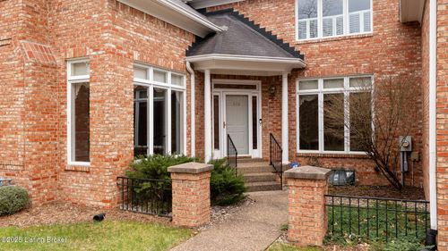 7808 Grenoble Ln, Prospect, KY, 40059-8402 | Card Image