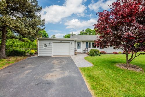284 Woodruff Dr, Webster, NY, 14580-1330 | Card Image