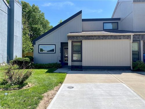 6638 Halsey St, Shawnee, KS, 66216-2738 | Card Image