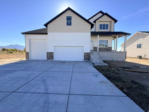 2405 W 3200 N, Farr West, UT, 84404-6277 | Card Image