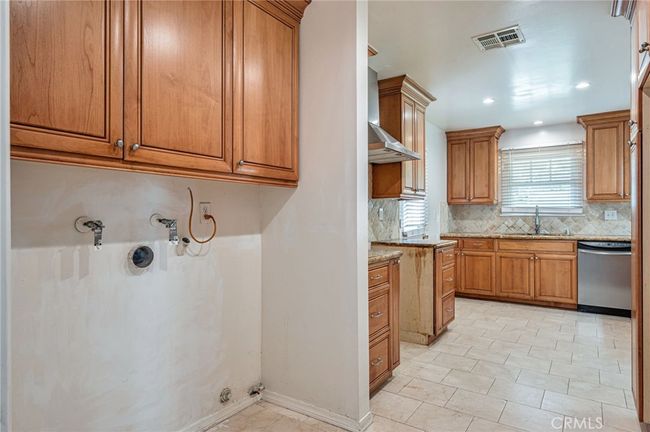 20129 Halsted St, House other with 3 bedrooms, 2 bathrooms and 2 parking in Chatsworth CA | Image 32