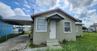 102 Se 6 Th Avenue, House other with 2 bedrooms, 1 bathrooms and null parking in Mulberry FL | Image 1