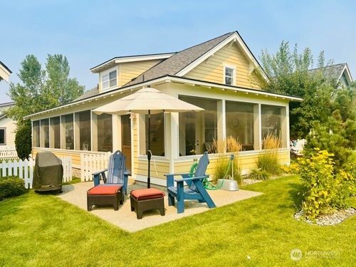 106 Flip Flop Ln, Oroville, WA, 98844 | Card Image