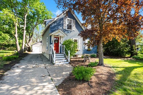 615 Elm St, Batavia, IL, 60510-2528 | Card Image